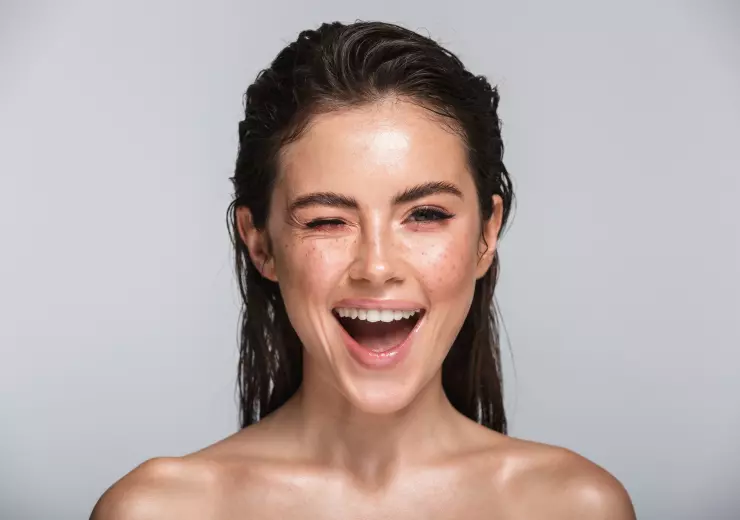 Процедура HydraFacial: аппаратная чистка лица