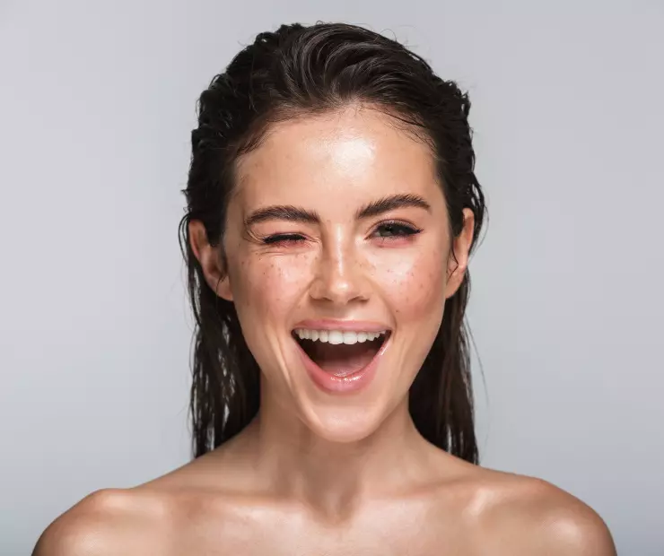 Процедура HydraFacial: аппаратная чистка лица
