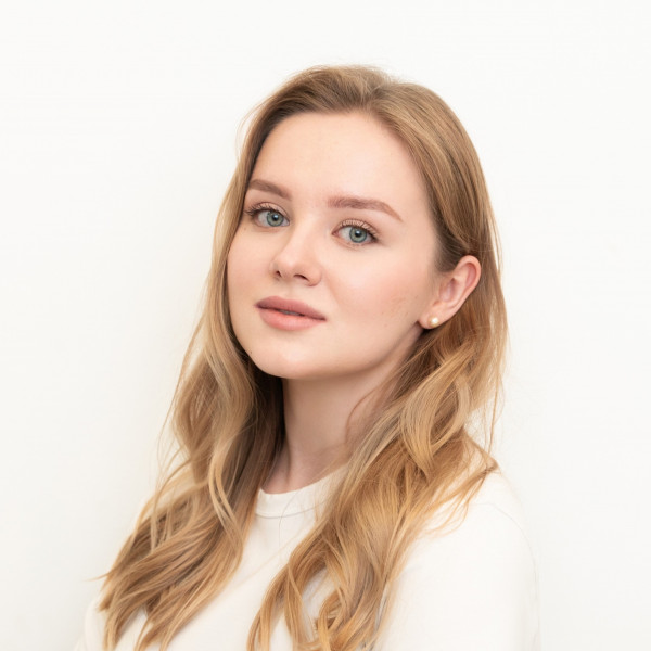 Савушкина Полина Михайловна - специалист lartclinic.ru Савушкина Полина Михайловна - врач lartclinic.ru, фото
